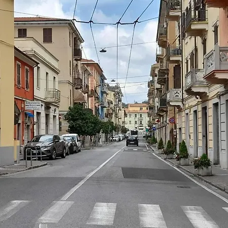 5 Terre Express Migliarina - Near Train Station *