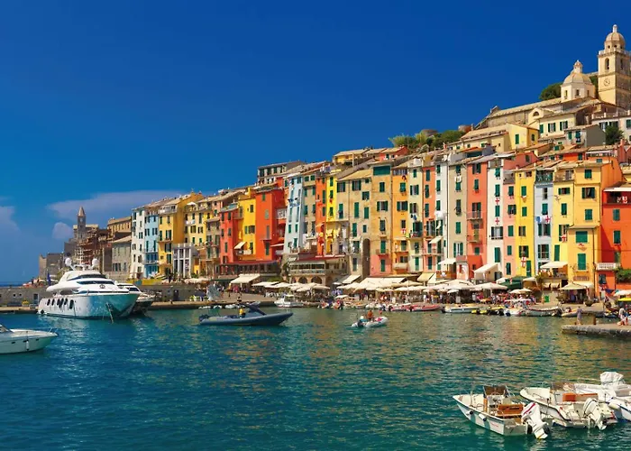 5 Terre Express Migliarina - Near Train Station * La Spezia