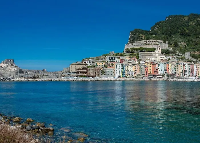 5 Terre Express Migliarina - Near Train Station La Spezia